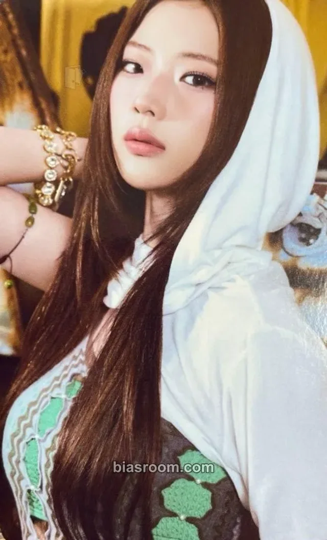 BABYMONSTER - Ruka - CHOOM World Tour Event random photocard trading card mv filming japan