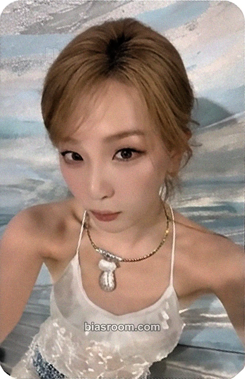Seulgi Velvet Summer Photocard - Red Velvet - Red Velvet K-pop photocard