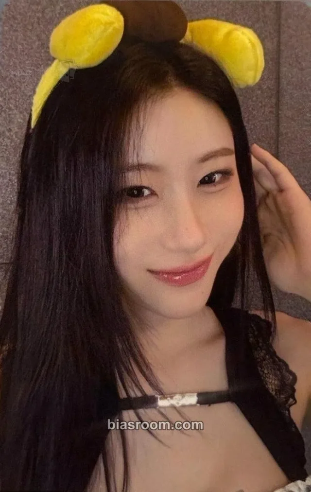 ITZY - Chaeryeong - Motto Album art event fansign k-monstar round 2 sanrio taipei winner benefit