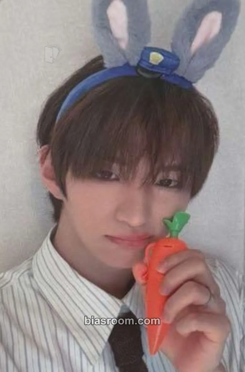 Sungjun SET BY US ONLY Photocard - TUNEXX - TUNEXX K-pop photocard