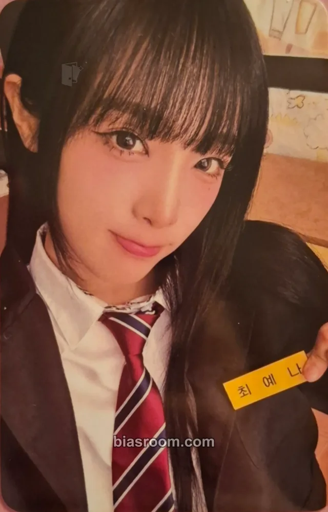 Yena - Yena - 2025 Yena 1st Concert "Travelling To The World!" Event merch photocard
