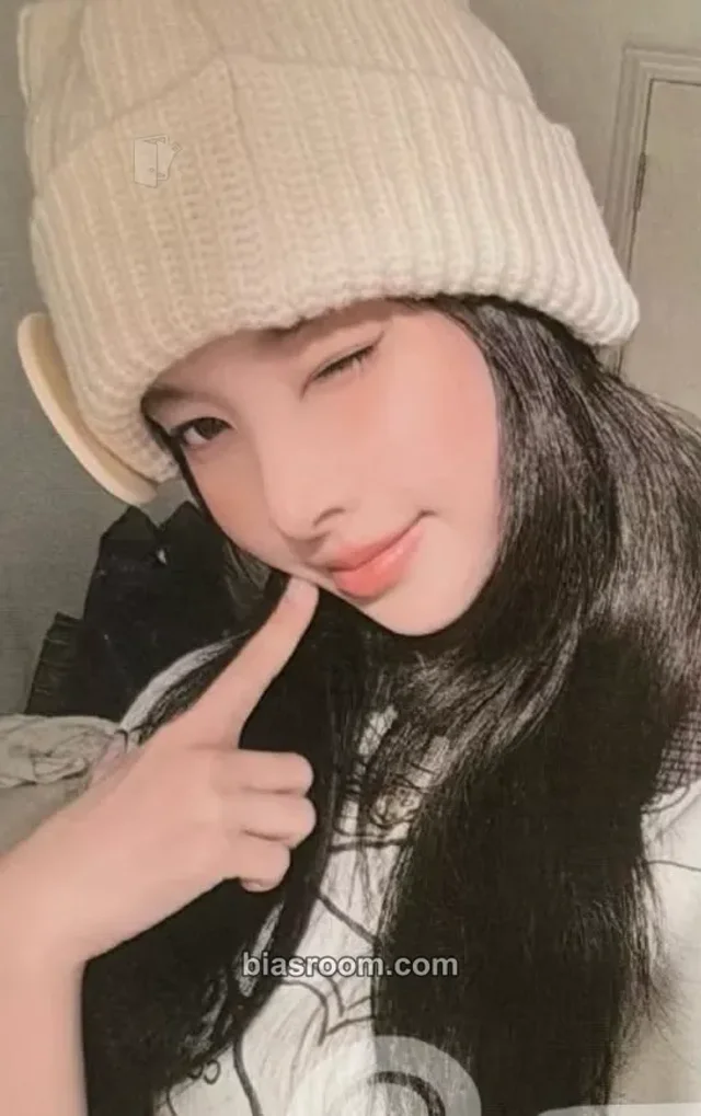 ILLIT - Yunah - MAMIHLAPINATAPAI Album withfans / yizhiyu (yzy) video call (fancall) round 1