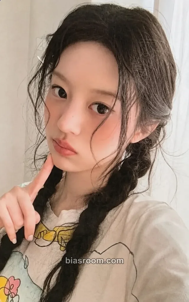 ILLIT - Minju - MAMIHLAPINATAPAI Album withfans / yizhiyu (yzy) video call (fancall) round 1