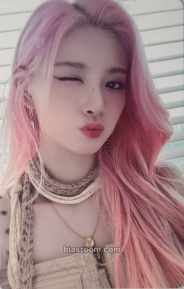 EVERGLOW - Yiren - All My Girls Album broadcast week 3