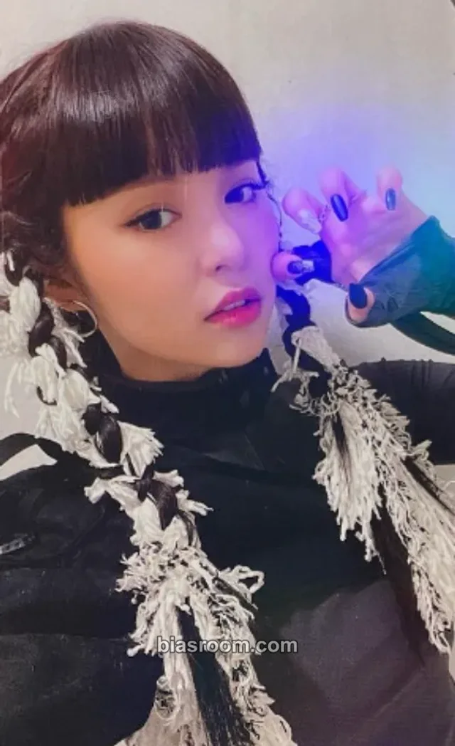 EVERGLOW - E:U - Last Melody Album kmstation holographic (hologram) video call (fancall)