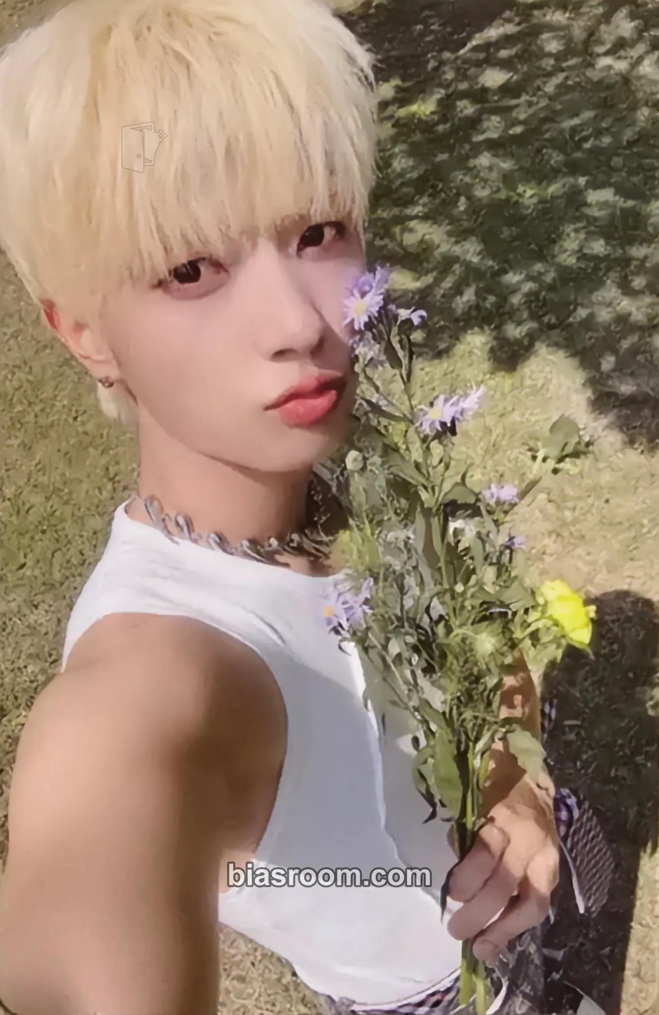Kanghyun 2025 ONEWE WORLD TOUR 'O! NEW E!volution Ⅳ' Photocard - ONEWE - ONEWE K-pop photocard