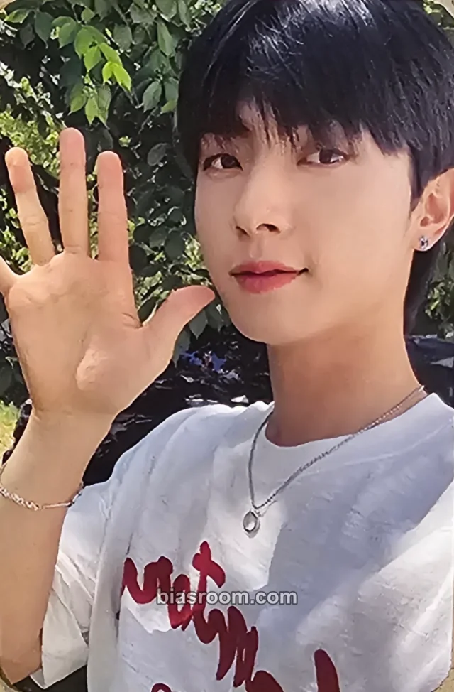 ONEWE - Kanghyun - Fromm Other fromm store special event