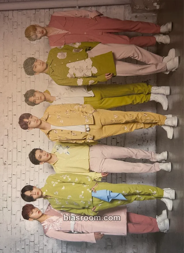 14U - Luha & Rio & Hyunwoong - Compass (N.E.W.S) Album album inclusion postcard