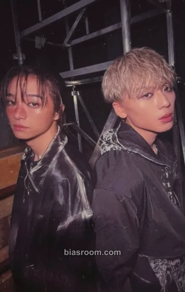 One or Eight - Mizuki & Yuga - Gather Album merch photocard pre-sale only online