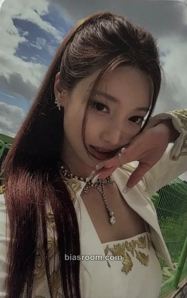 A2O May - Shijie - Paparazzi Arrive Album album photocard unchained version