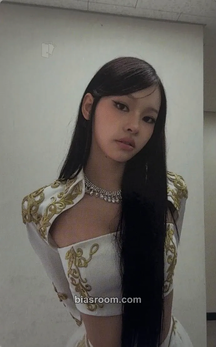Chenyu Paparazzi Arrive Photocard - A2O May - A2O May K-pop photocard