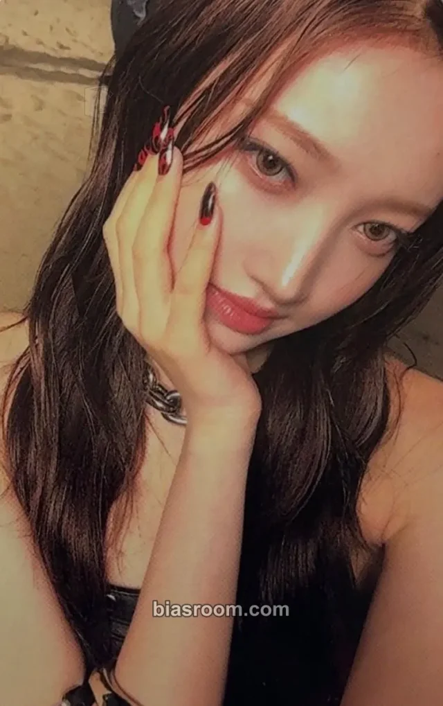 A2O May - Shijie - Paparazzi Arrive Album album photocard unfazed version