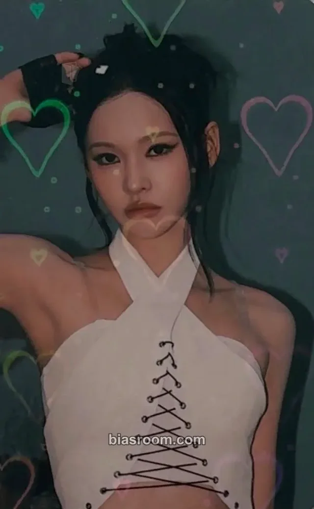 A2O May - Chenyu - MAYnia Arrive - 1st Fanmeeting Event fan meeting trading card holographic (hologram)
