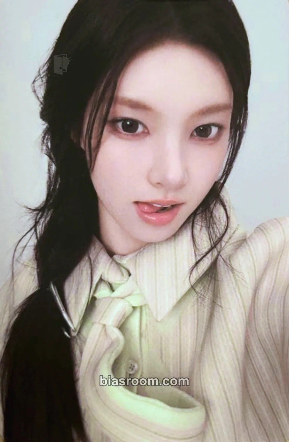 Yunah I Got Your Back Photocard - ILLIT - ILLIT K-pop photocard