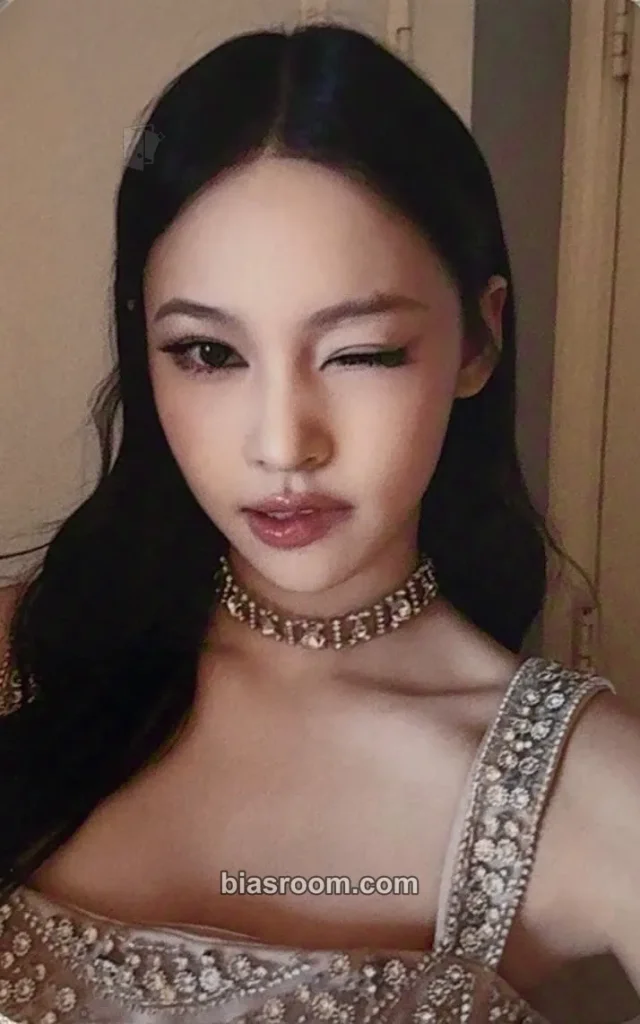 A2O May - Chenyu - Paparazzi Arrive Album makestar pob (pre-order benefit)