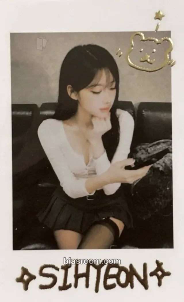 EVERGLOW - Sihyeon - SIHYEONS Fanicon Scratch Event Other polaroid special event