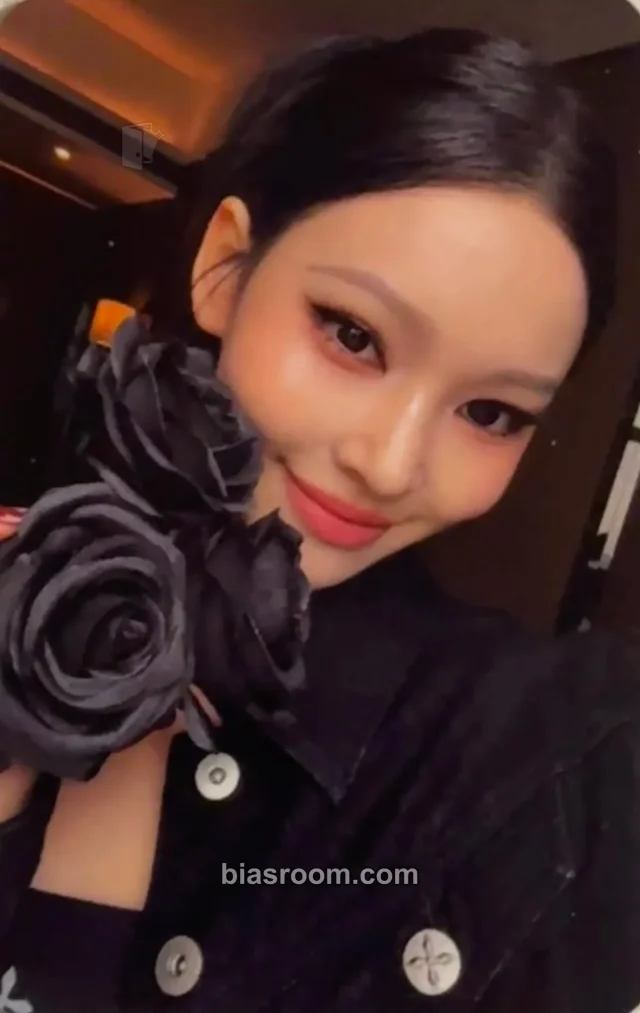 A2O May - Chenyu - Paparazzi Arrive Album makestar fansign round 3 winner benefit