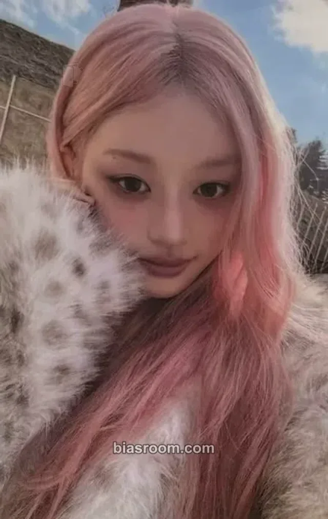 ILLIT - Minju - MAMIHLAPINATAPAI Album withfans / yizhiyu (yzy) video call (fancall) round 3