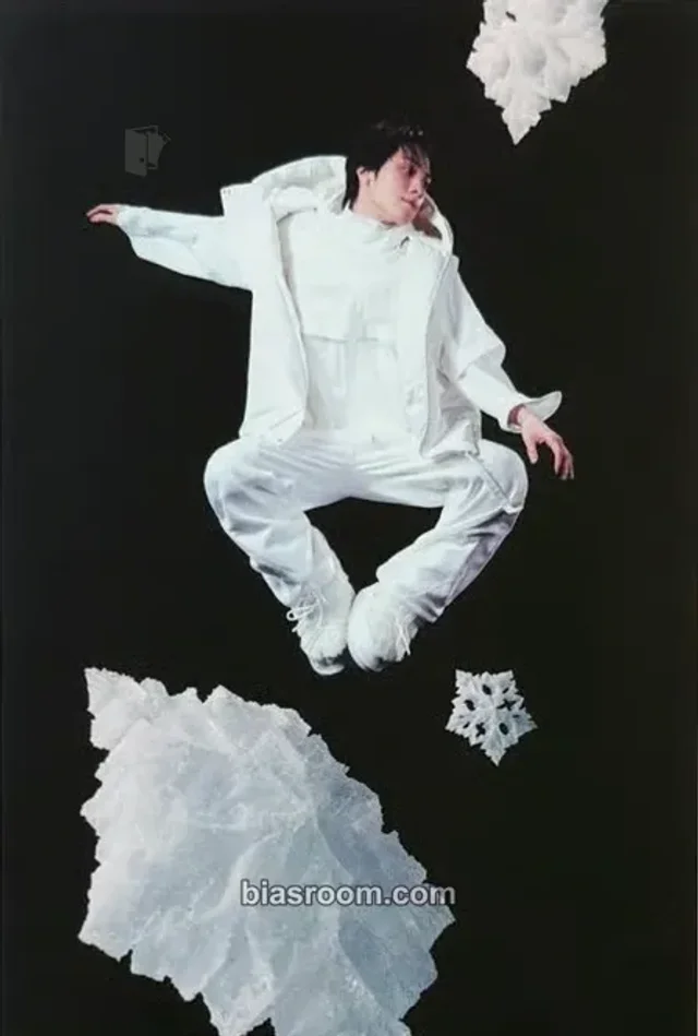 WayV - Hendery - Eternal White Album album inclusion postcard black version photobook version