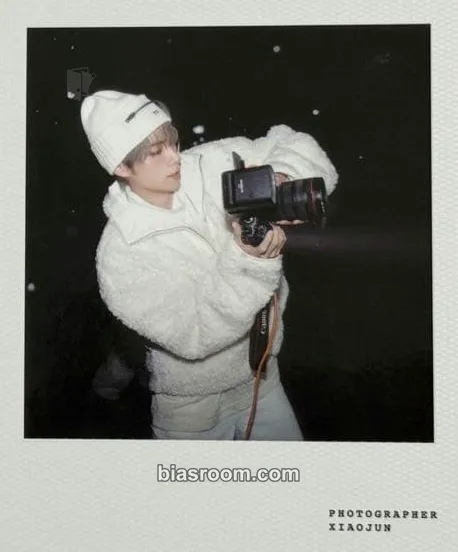 Xiaojun Eternal White Photocard - WayV - WayV K-pop photocard