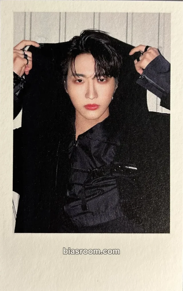 ATEEZ - Seonghwa - THE WORLD EP.1 : MOVEMENT Album makestar los angeles travel package winner benefit