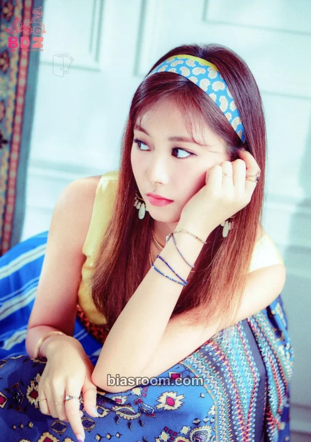 TWICE - Tzuyu - 1st Arena Tour 2018 ‘BDZ’ Event japan postcard trading card