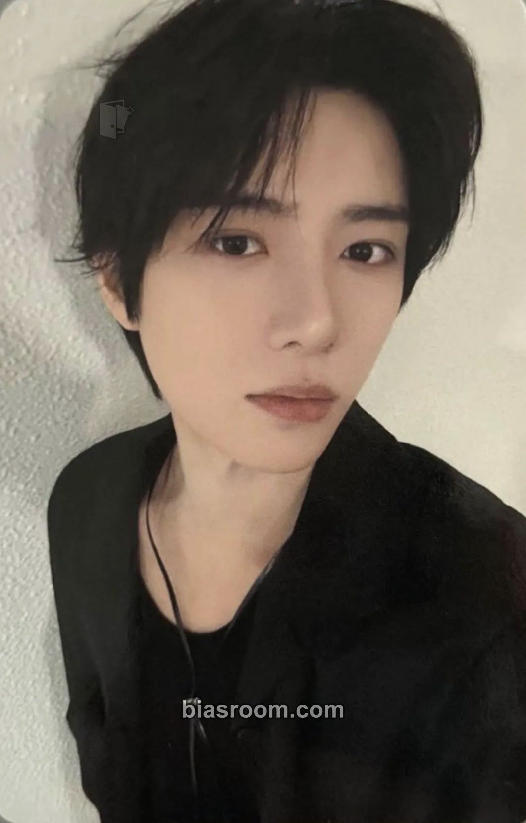 Beomgyu 7TH YEAR: A Moment of Stillness in the Thorns Photocard - TOMORROW X TOGETHER - TOMORROW X TOGETHER K-pop photocard