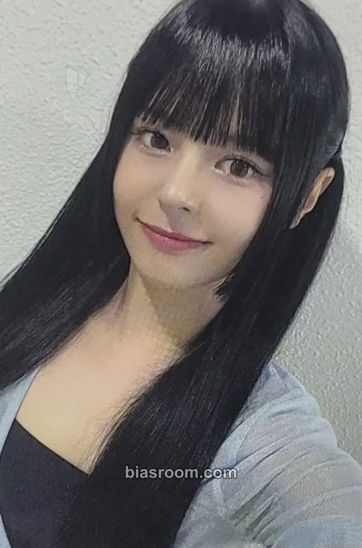 E:U ZOMBIE Photocard - EVERGLOW - EVERGLOW K-pop photocard