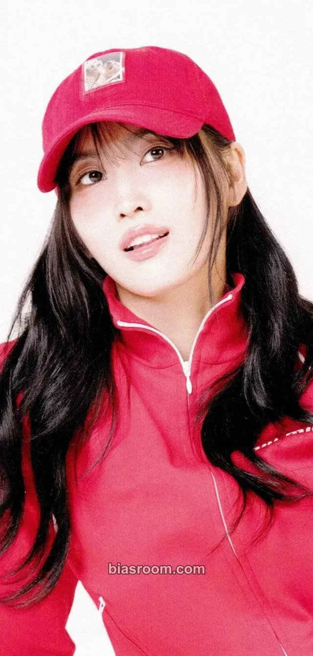 TWICE - Momo - STRATEGY Album ticket lucky draw (LD) blue dream media (bdm) set benefit round 1