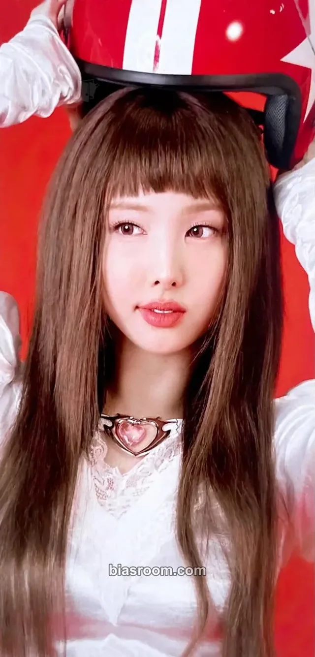 TWICE - Nayeon - STRATEGY Album round 1 set benefit lucky draw (LD) blue dream media (bdm) ticket