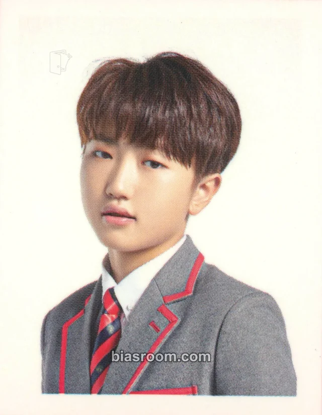 Boy Story - Hanyu - Memory Archive Event merch inclusion keyring version id photo photocard set