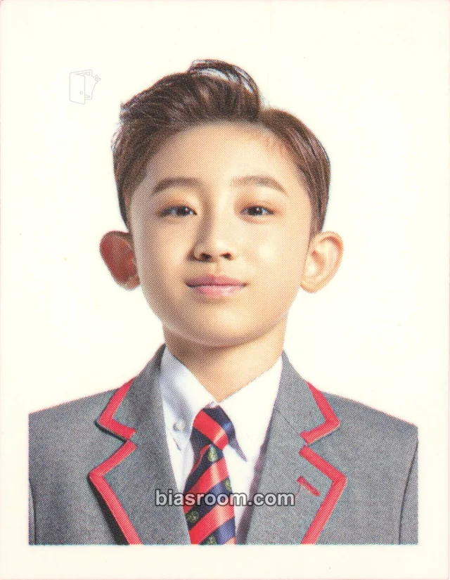 Boy Story - Zeyu - Memory Archive Event merch inclusion keyring version id photo photocard set
