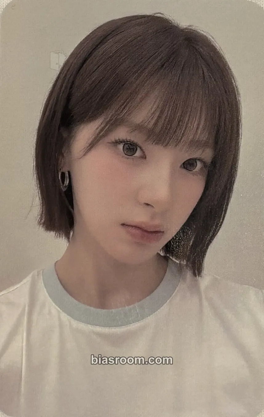 Seeun 2:LOVE Photocard - STAYC - STAYC K-pop photocard