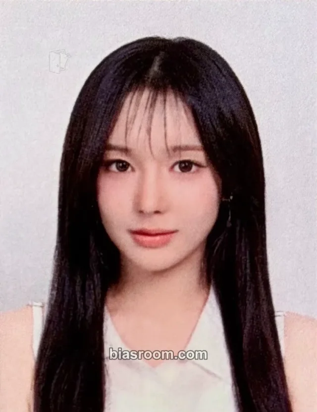 izna - Ryu Sarang - KCON JAPAN 2026 Event merch id photo travel kit
