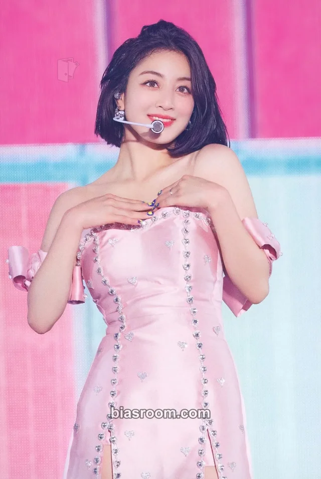 TWICE - Jihyo - 4th World Tour ‘III’ in Japan DVD Other blu-ray version postcard item set