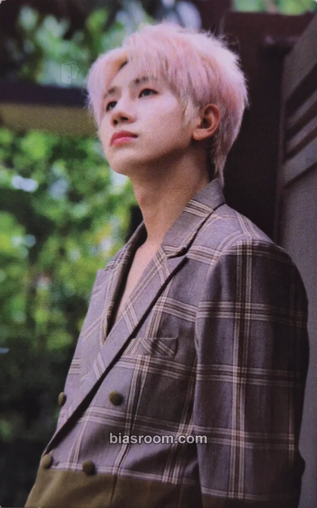 TAN - Changsun - ESSEGE Album album photocard white version