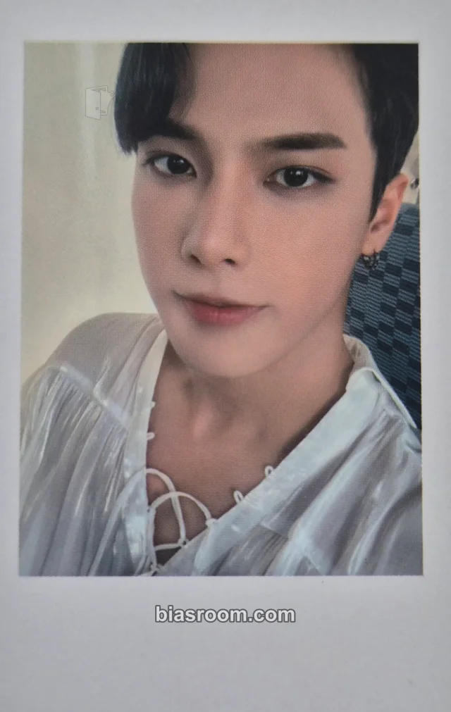 TAN - Jaejun - ESSEGE Album album photocard polaroid black version