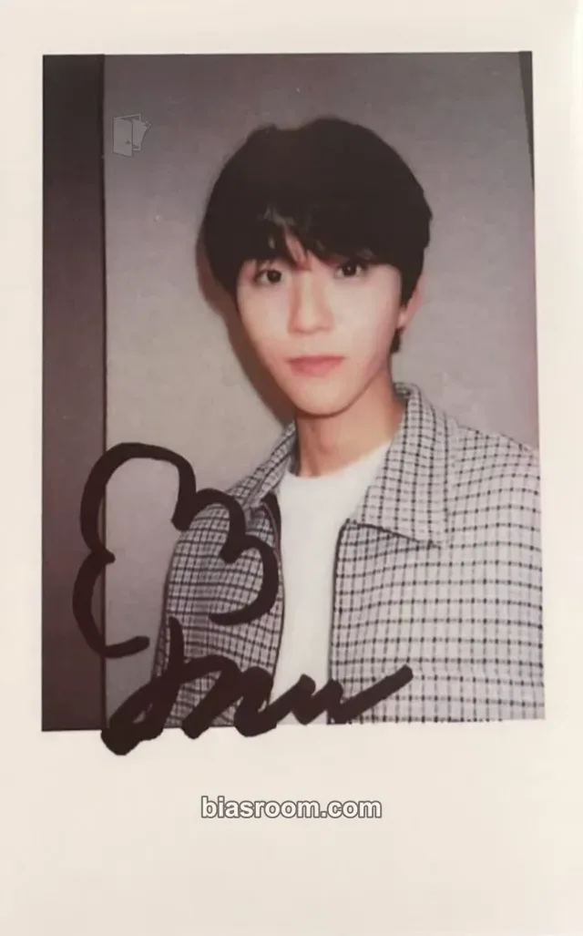 NCT WISH - Jaehee - WISH Album kmstation video call (fancall) round 3 polaroid printed signature