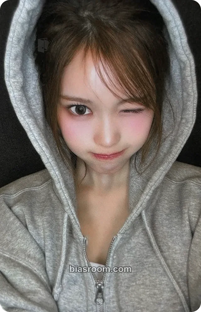 izna - Jeong Saebi - Set The Tempo Album photobook version music&drama round 3 video call (fancall)