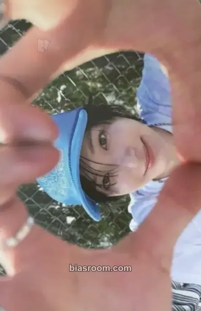 KickFlip - Donghwa - My First Kick Album lucky draw (LD) broadcast