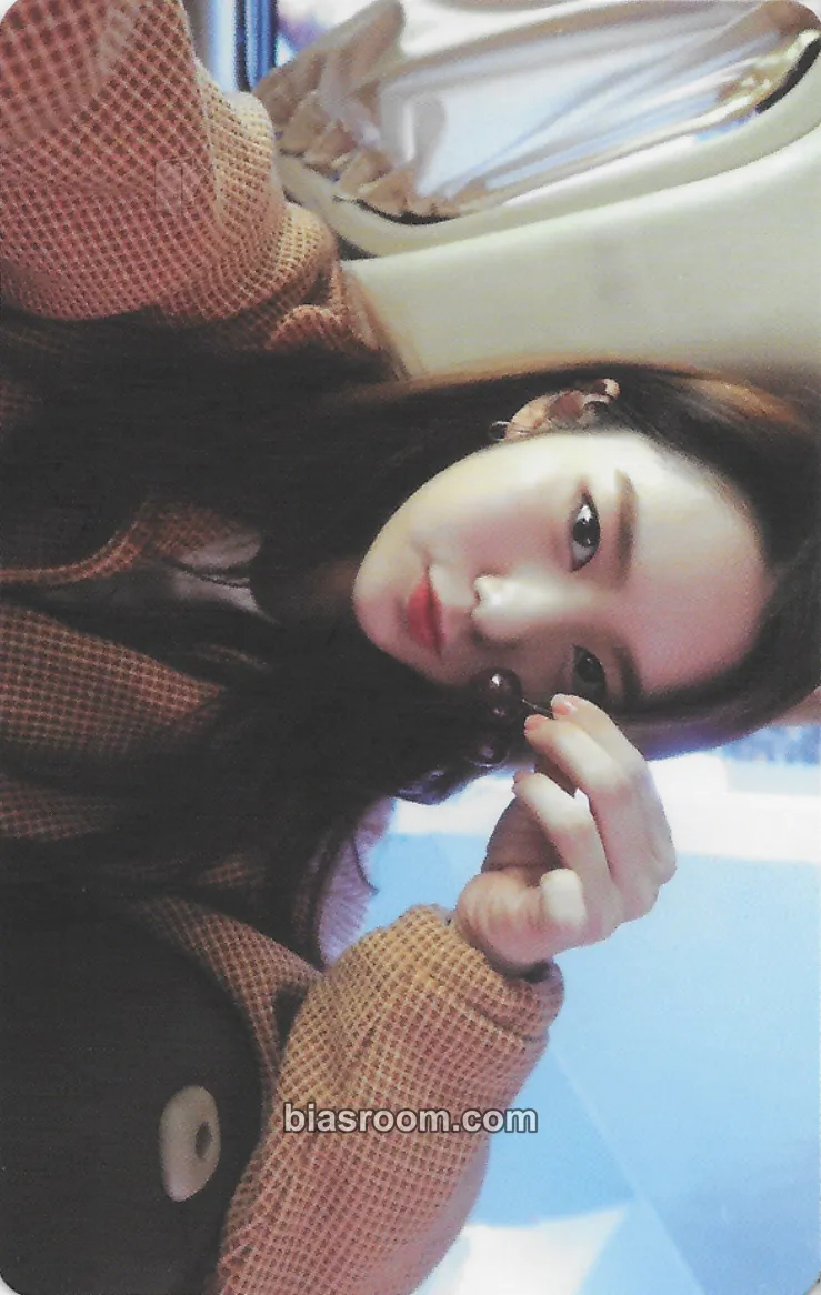 Jiho Miracle 1st Gen Photocard - OH MY GIRL - OH MY GIRL K-pop photocard