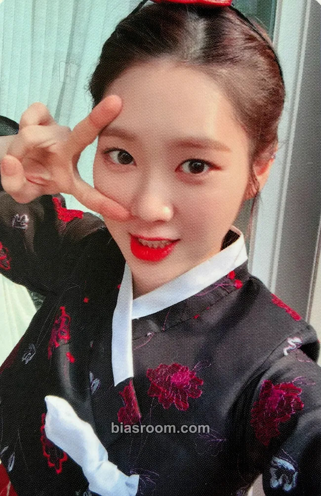 Jiho Miracle 1st Gen Photocard - OH MY GIRL - OH MY GIRL K-pop photocard