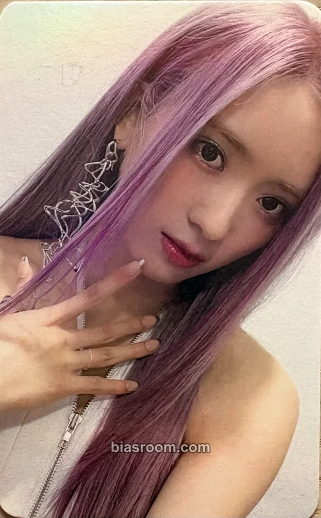 Cherry Bullet - May - Cherry Dash Album holographic (hologram) fansign knpops round 2 offline