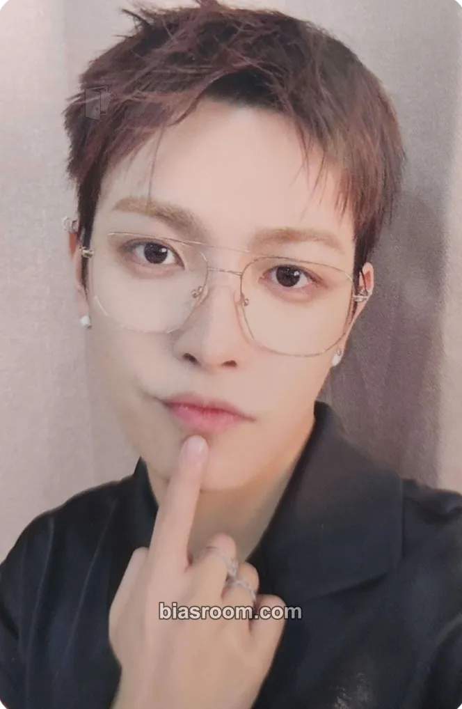 Hongjoong 2026 Fanmeeting - Atiny's Voyage: Tiny Mystery Photocard - ATEEZ - ATEEZ K-pop photocard