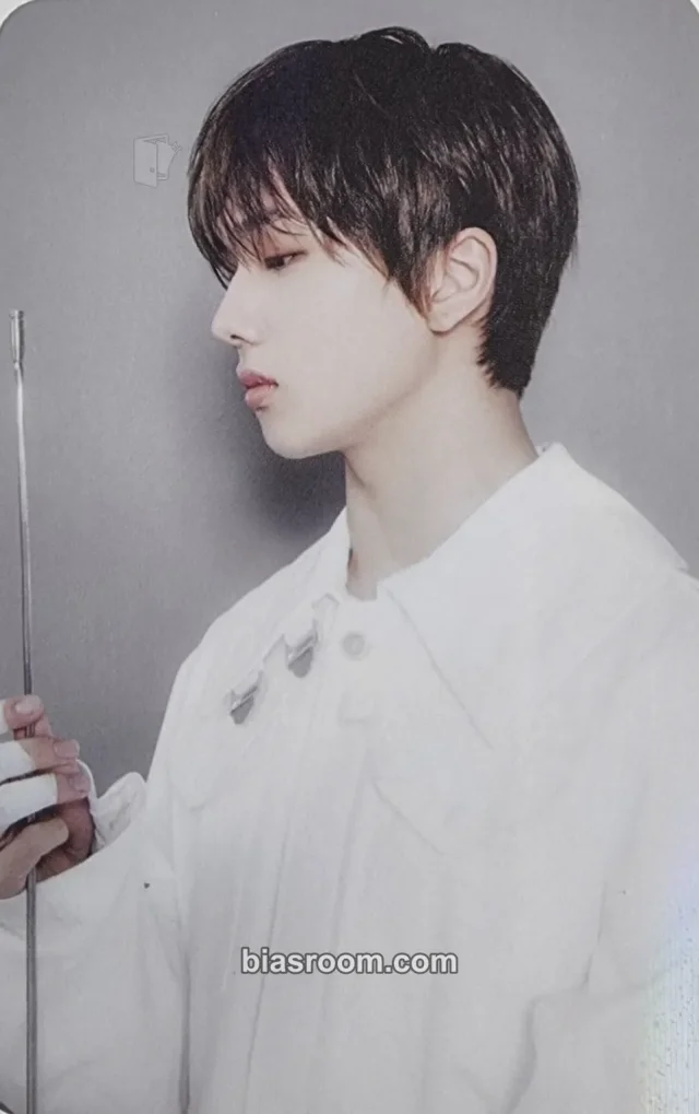 NCT DREAM - Jisung - 2023 Season’s Greetings Other holographic (hologram) season's greetings pob (pre-order benefit) smtown & store