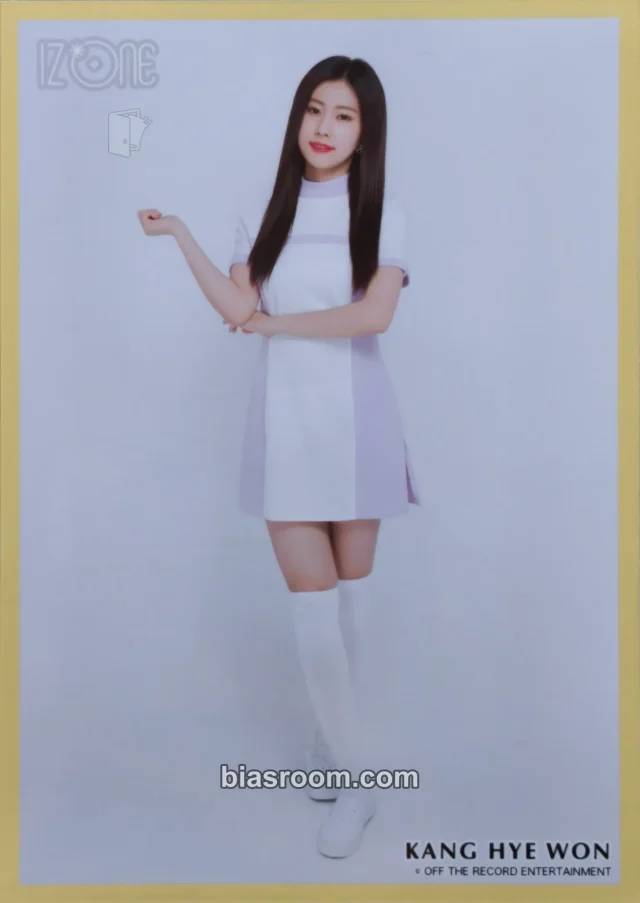 IZ*ONE - Hyewon - Non-Album Bromides Other photo print purple version yellow version random pack