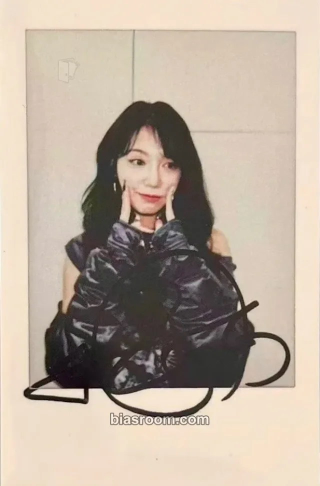 Apink - Eunji - RE:LOVE Album lucky draw (LD) polaroid printed signature set benefit