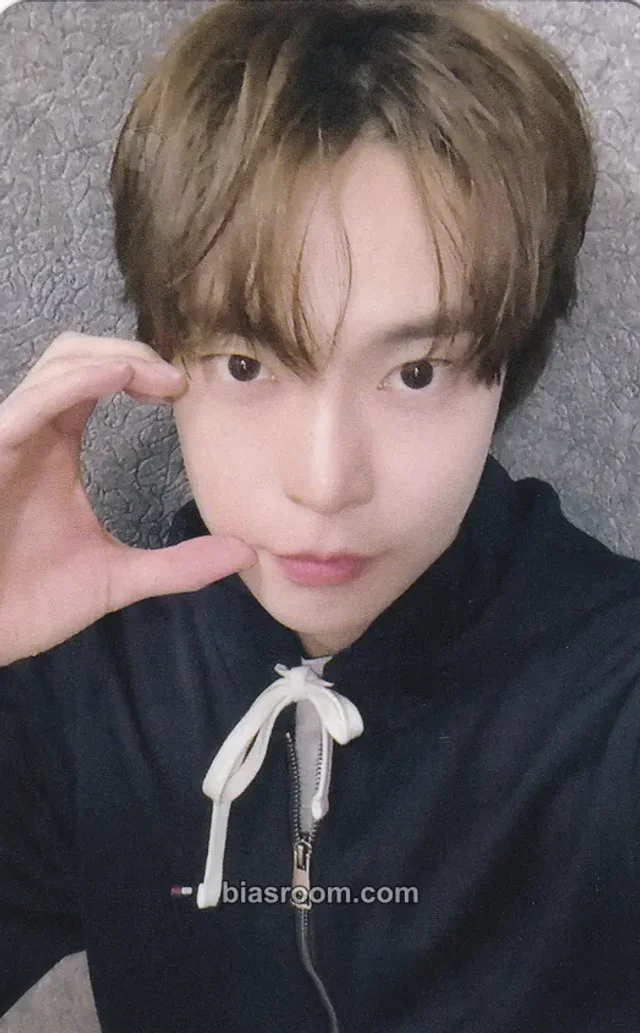 NCT - Doyoung - Soar Album solo album kmstation video call (fancall) polaroid