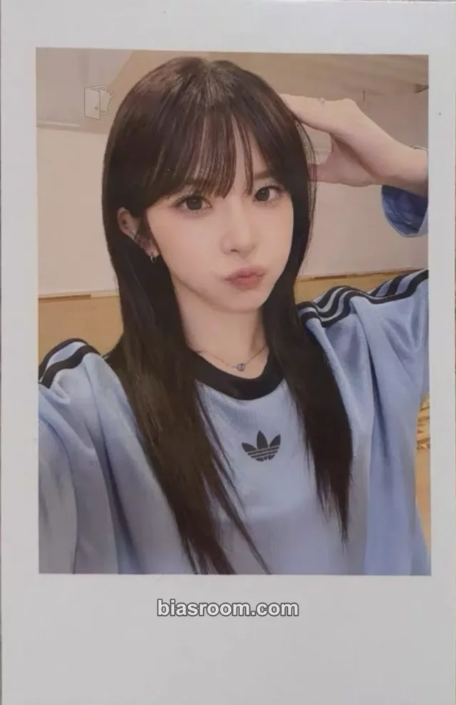 tripleS - Kotone - LOVE&POP pt.1 Album pop-up shanghai purchase benefit polaroid