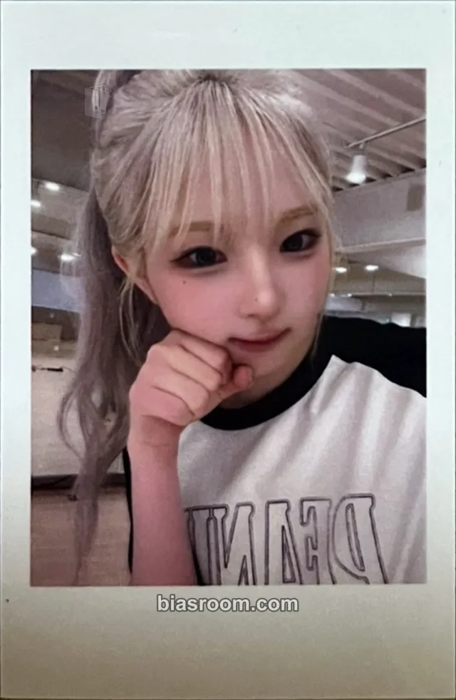 tripleS - Hayeon - LOVE&POP pt.1 Album pop-up shanghai purchase benefit polaroid